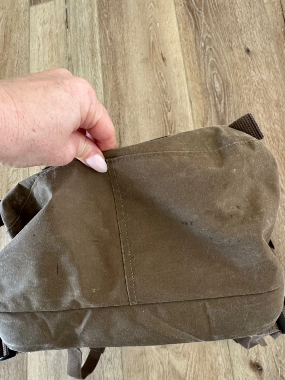 Fjallraven Kanken | Backpack in Brown with Red Logo